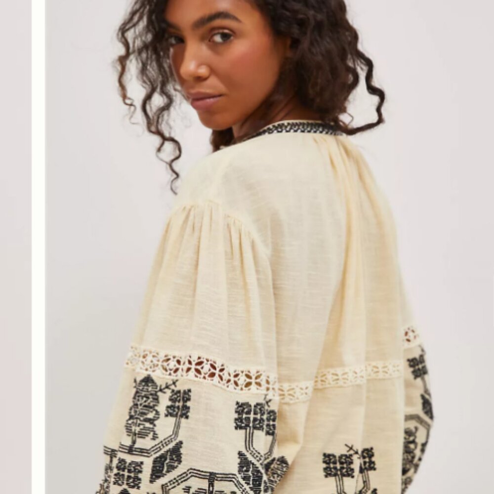 Solitaire by Ravi- Boho Chic Blouse Shirt- Size Medium- White/Black- 100% Cotton
